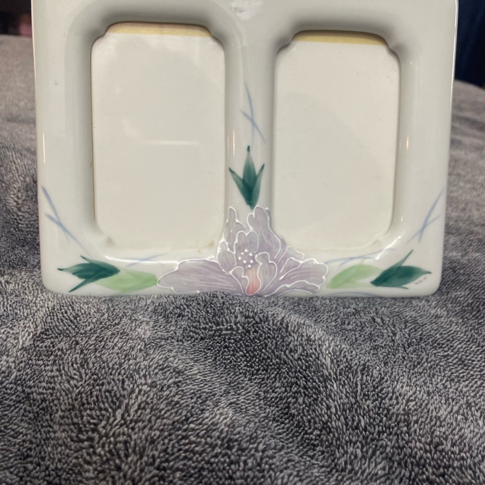 Vintage 1980-1990 hand painted ceramic double picture frame Cottagecore